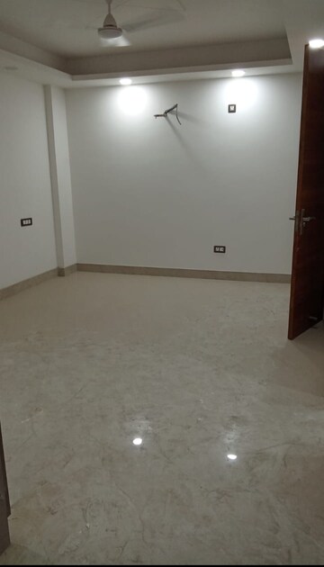 Room in 4 BHK Builder Floor at Freedom Fighters Enclave – for Sale