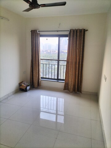 Room in 1 BHK Apartment at Truearth View, Vikhroli East – for Rent