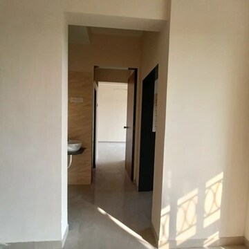 Room in 1 BHK Apartment at Mahaveer Heavens, Kalyan West – for Rent