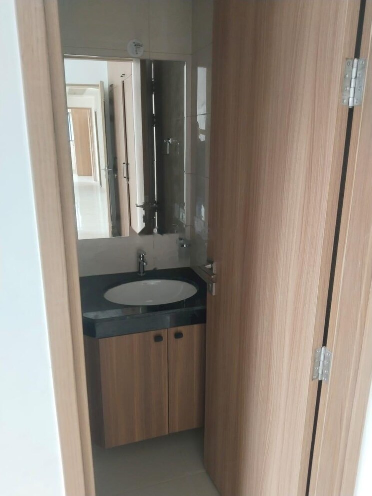 Bathroom, godrej-urban-park 3 Bedroom 1008 Sq.Ft. Apartment In Chandivali Mumbai 7935594