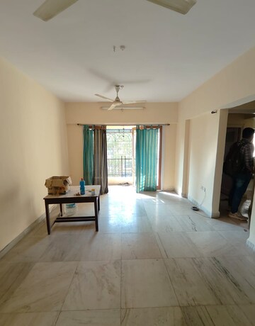 2 BHK Apartment For Rent in Lok Upvan Apartment Phase 2, Vasant Vihar