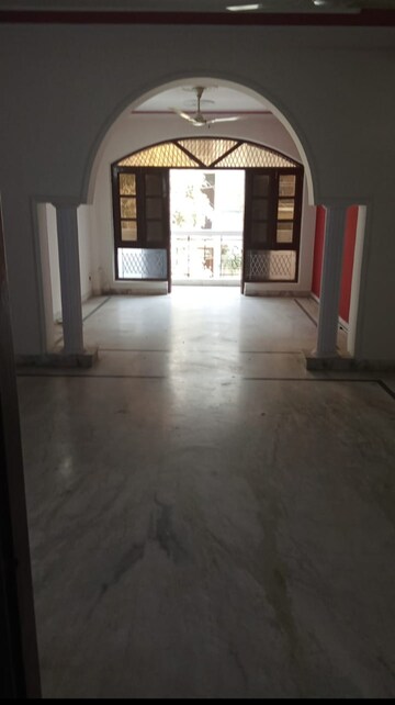 Room in 4 BHK Builder Floor at Freedom Fighters Enclave – for Rent
