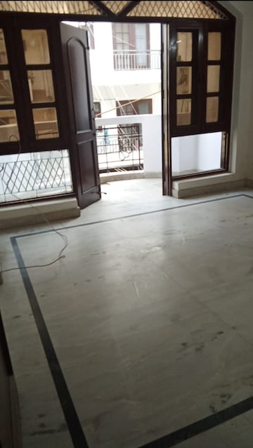 Room in 4 BHK Builder Floor at Freedom Fighters Enclave – for Rent