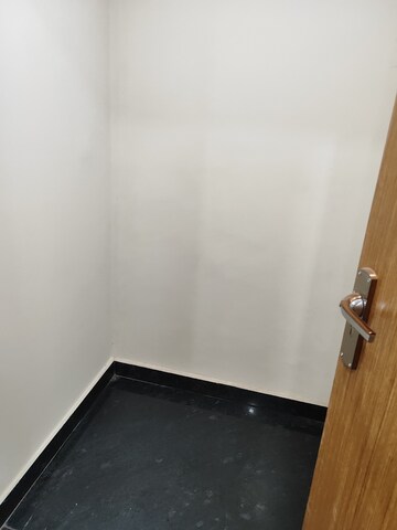 Furnished Amenities in 2.5 BHK Independent House at RWA Apartments Sector 26, Sector 26 – for Rent