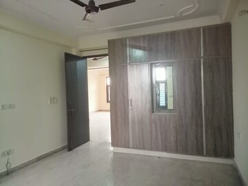 Room in 2 BHK Apartment at Sector 46 – for Rent