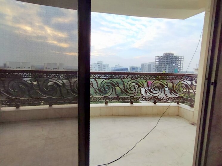 Balcony, space-designers-mit-riviera 3 Bedroom 2000 Sq.Ft. Apartment In Boat Club Road Pune 7935733