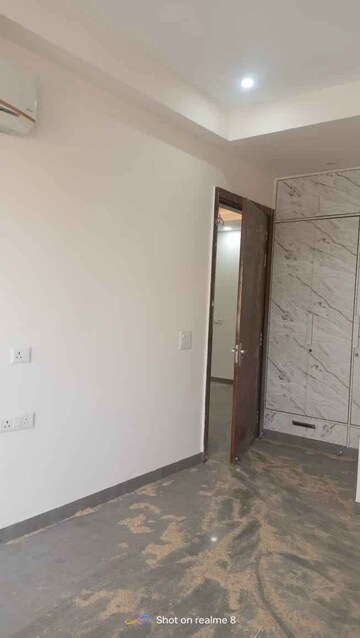 Master Bedroom in 2 BHK Builder Floor at Sector 9 – for Rent