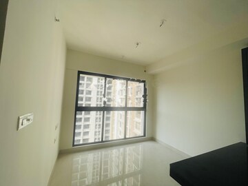 Room in 1 BHK Apartment at Lodha Crown Quality Homes, Majiwada – for Rent