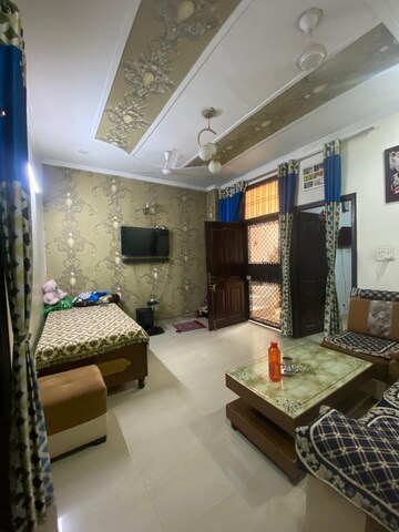 Living Room in 2 BHK Builder Floor at Sainik Colony – for Sale
