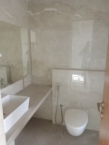 Attached Bathroom in 5 BHK Apartment at Mirchandani Triton, Santacruz West – for Sale