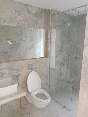 Bathroom in 5 BHK Apartment at Mirchandani Triton, Santacruz West – for Sale