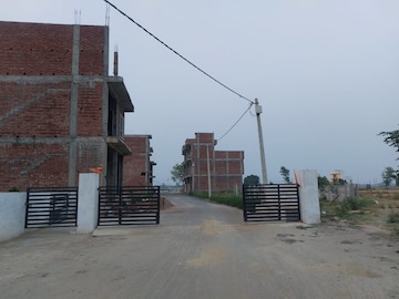  Plot – Exterior View View at Gosainganj - for Sale