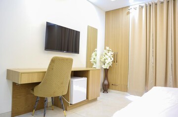 Room in 1 RK Apartment at Sector 40 – for Rent
