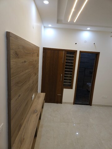 Room in 3 BHK Apartment at Affinity Greens, International Airport Road – for Rent