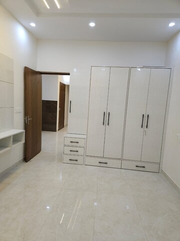 Room in 3 BHK Apartment at Affinity Greens, International Airport Road – for Rent