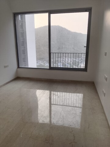 Room in 3 BHK Apartment at Oberoi Eternia, Mulund West – for Sale