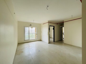 Room in 2 BHK Apartment at Dosti West County, Balkum Pada – for Rent