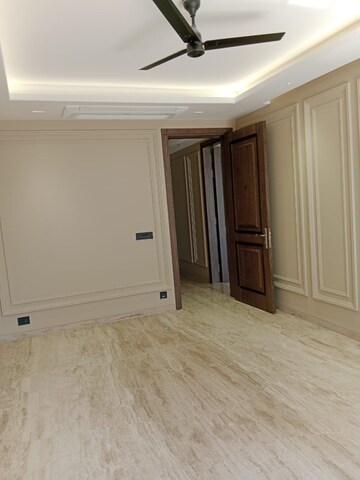 Room in 4 BHK Apartment at Greater Kailash I – for Sale