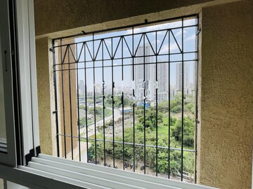 Room in 2 BHK Apartment at Dosti West County, Balkum Pada – for Rent