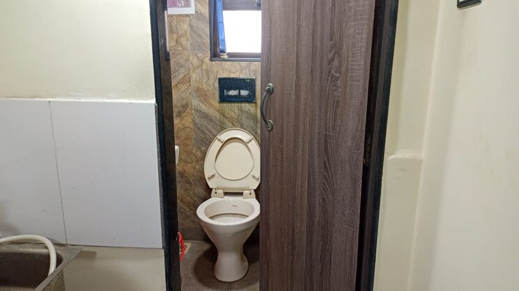 Washroom, ruby-industrial-estate Commercial Office Space 350 Sq.Ft. In Malad West Mumbai 7936218