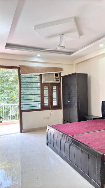 Bedroom in 2.5 BHK Builder Floor at Sector 9 – for Rent