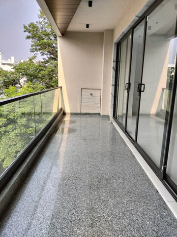Balcony in 4 BHK Apartment at Safdarjang Enclave – for Rent