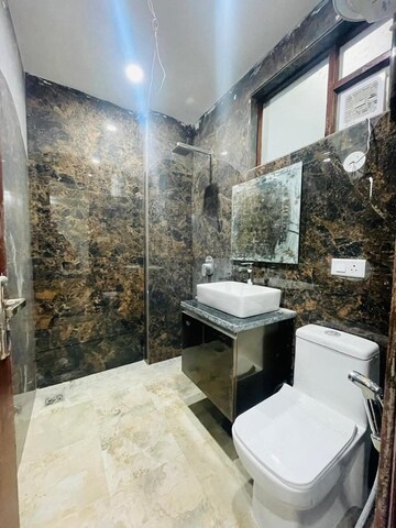 Bathroom in 2 BHK Builder Floor at Sector 9 – for Rent