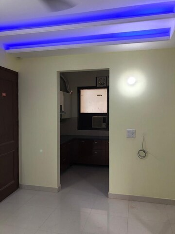 Room in 3 BHK Builder Floor at Sector 46 – for Rent