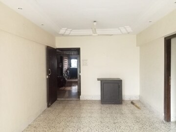 Room in 3 BHK Apartment at Lokhandwala Whispering Palms, Kandivali East – for Sale