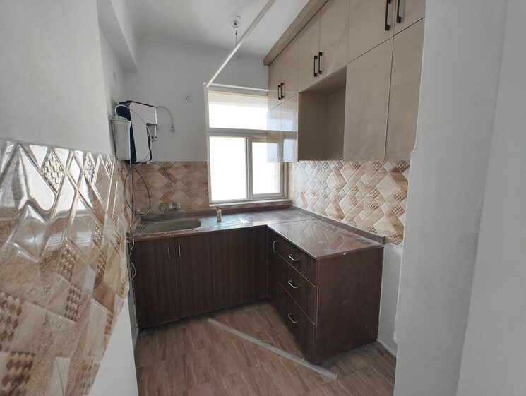 Kitchen, amrapali-leisure-park 2 Bedroom 955 Sq.Ft. Apartment In Amrapali Leisure Valley Greater Noida 7936611