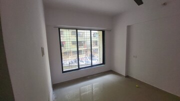 Room in 2 BHK Apartment at Balkum Pada – for Rent