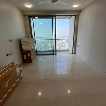 Room in 3 BHK Apartment at Oberoi Sky City, Khande Rao Dongari – for Rent