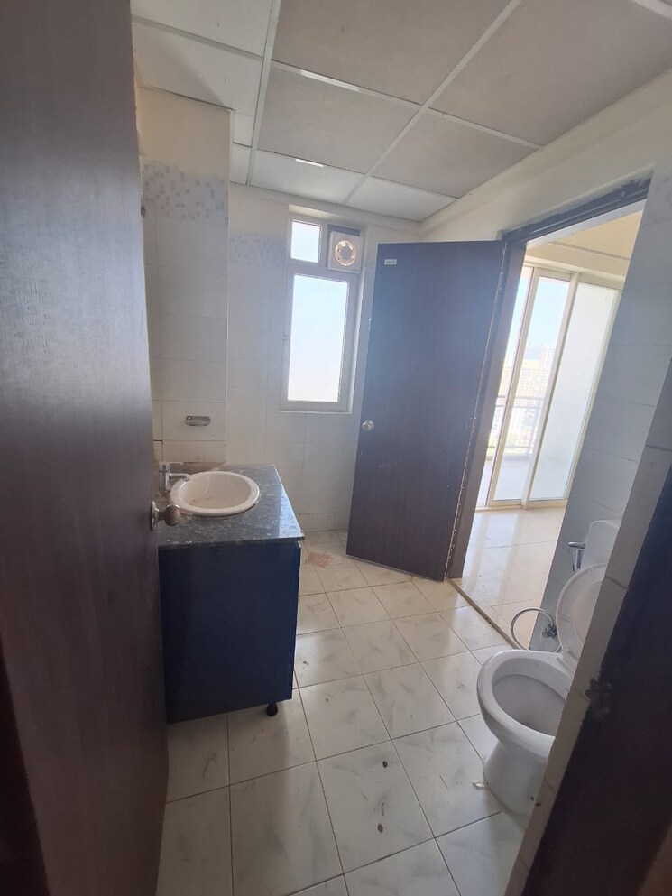 Bathroom, ild-grand 3 Bedroom 1790 Sq.Ft. Apartment In Sector 37c Gurgaon 7936609