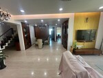 6+ BHK + Servant Room,Extra Room 10000 Sq.Ft. Villa in Juhu Scheme