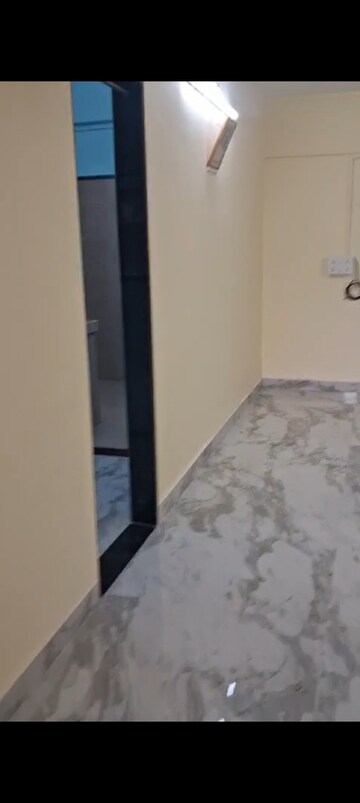 Room in 1 BHK Apartment at Kurla East – for Rent