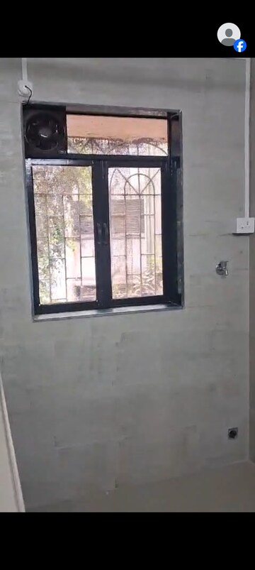 Room in 1 BHK Apartment at Kurla East – for Rent