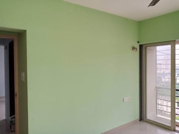Room in 2 BHK Apartment at DB Realty Parkwoods, Kasarvadavali – for Rent
