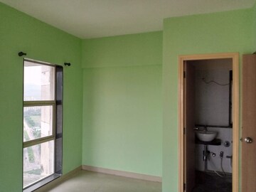 Room in 2 BHK Apartment at DB Realty Parkwoods, Kasarvadavali – for Rent