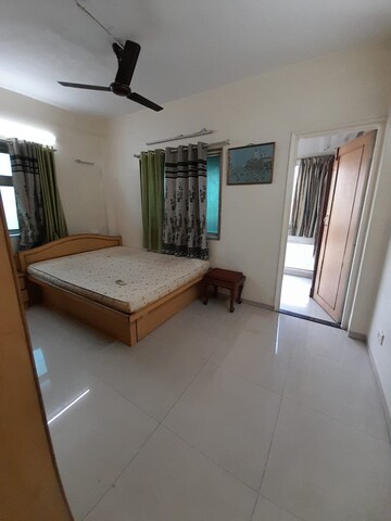 Master Bedroom in 2 BHK Apartment at Wanowrie – for Rent
