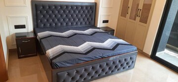 Bedroom in 3 BHK Builder Floor at Sector 9 – for Rent