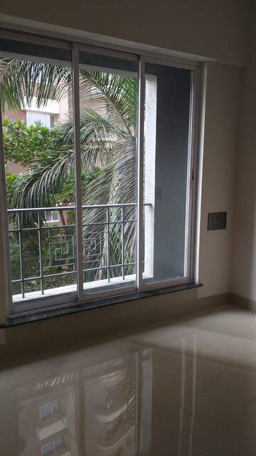 2 BHK Apartment For Rent in Akashganga Complex Kavesar, Kavesar