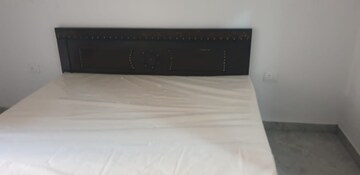 Room in 3 BHK Apartment at Gardenia Golf City, Sector 75 – for Rent