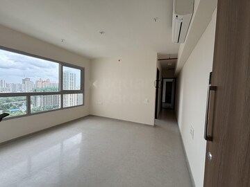 Room in 1 BHK Apartment at Piramal Vaikunth, Balkum Pada – for Rent