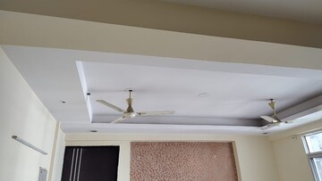 Furnished Amenities in 2.5 BHK Apartment at Prateek Wisteria, Sector 77 – for Rent