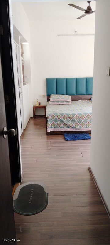 Room in 3 BHK Apartment at Lodha Splendora, Ghodbunder Road – for Rent