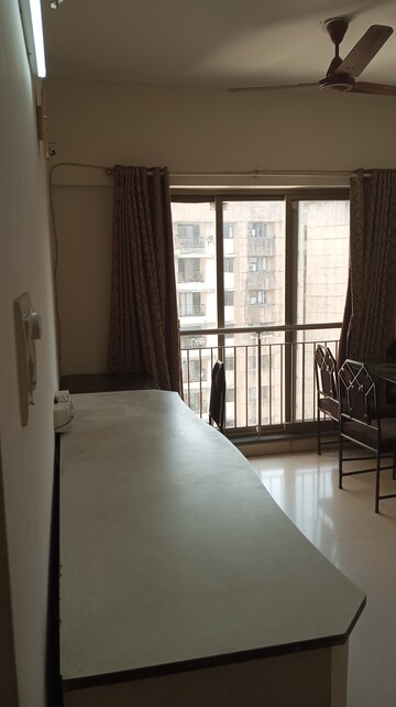 Room in 1 BHK Apartment at Lodha Splendora, Ghodbunder Road – for Rent