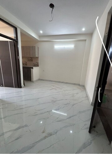 Room in 2 BHK Builder Floor at Saket – for Rent