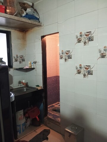 Furnished Amenities in 1 RK Apartment at Panch Pakhadi – for Rent
