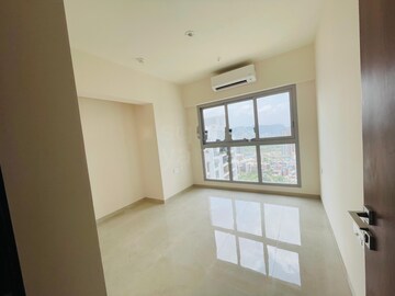 Room in 1.5 BHK Apartment at Dosti West County, Balkum Pada – for Rent