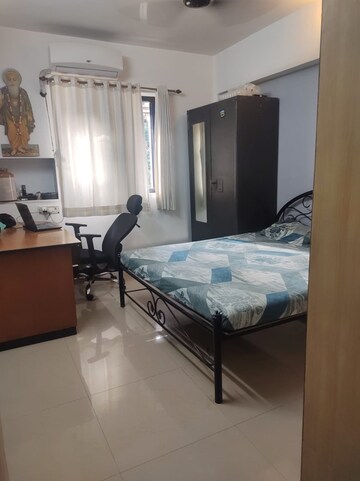 Bedroom in 2 BHK Apartment at Tolaram Building, Chembur – for Rent